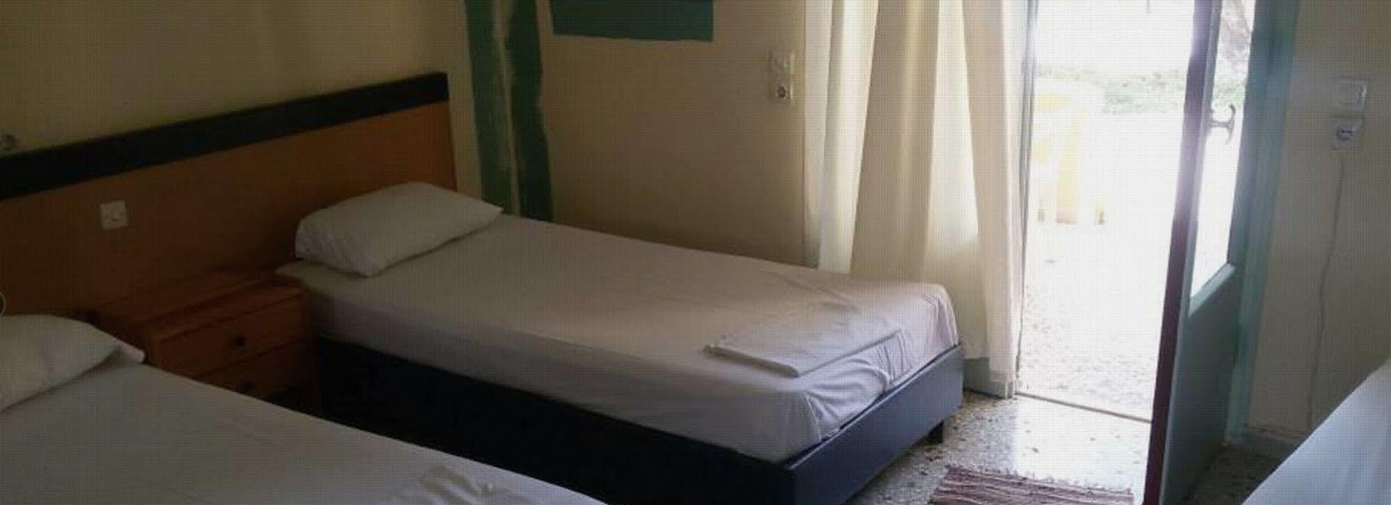 Wilde Rose Hotel Дасія Екстер'єр фото
